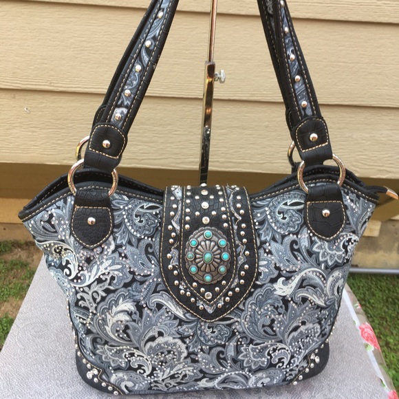 Montana West Handbags - Montana West Concealed Carry Paisley Tote